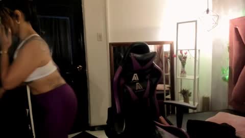 Snapshot of megan_inked_ chatting on 02-23-25, 11:58 online show from 02-23-25, 11:58