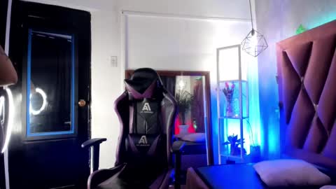 Snapshot of megan_inked_ chatting on 03-08-25, 02:34 online show from 03-08-25, 02:34