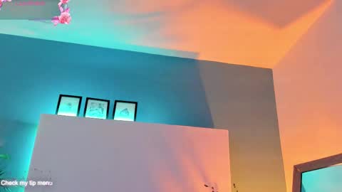 Snapshot of megan_inked_ chatting on 10-22-25, 03:07 online show from 10-22-25, 03:07