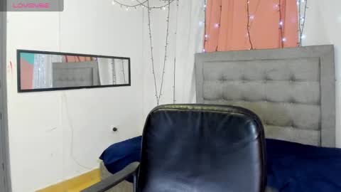 Snapshot of megan_kis9 chatting on 12-06-24, 11:03 megan online show from 12-06-24, 11:03