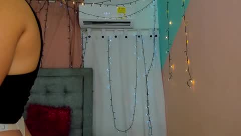 Snapshot of megan_kis9 chatting on 12-07-24, 03:52 megan online show from 12-07-24, 03:52