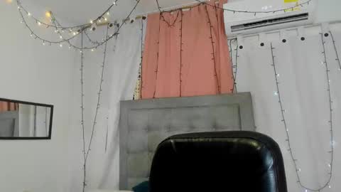 Snapshot of megan_kis9 chatting on 12-07-24, 06:59 megan online show from 12-07-24, 06:59