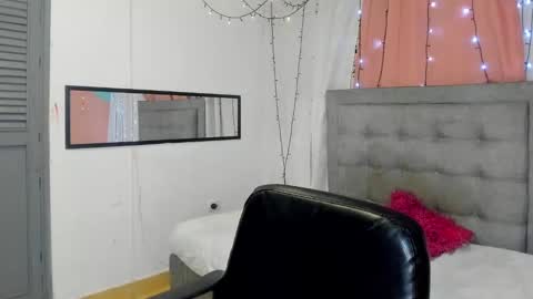 Snapshot of megan_kis9 chatting on 12-13-24, 10:45 megan online show from 12-13-24, 10:45