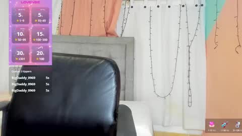 Snapshot of megan_kis9 chatting on 12-15-24, 07:31 megan online show from 12-15-24, 07:31