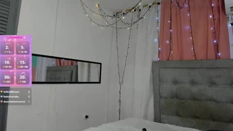 Snapshot of megan_kis9 chatting on 12-24-24, 11:11 megan online show from 12-24-24, 11:11