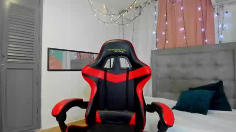 Snapshot of megan_kis9 chatting on 02-11-25, 02:57 megan online show from 02-11-25, 02:57