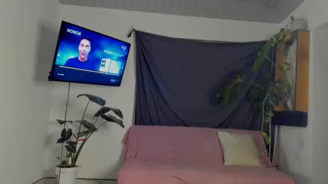 Megan Lu online show from 10-17-25, 06:27