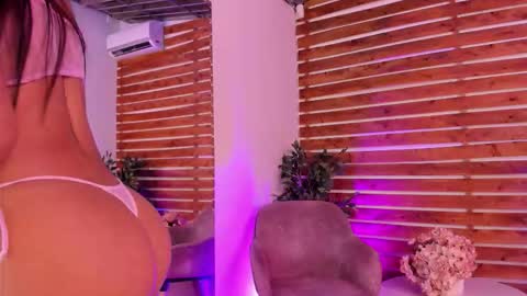 megan_raiin online show from 11-05-25, 09:20