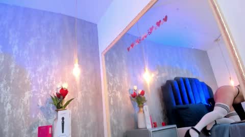 Isis ariany  online show from 11-13-25, 01:43