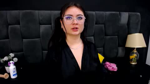 Snapshot of megan_sweet_1 chatting on 12-17-24, 05:26 megan_sweet_1 online show from 12-17-24, 05:26