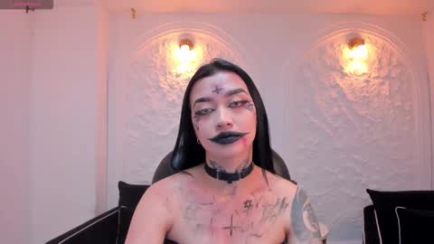 Megan Cross online show from 11-01-25, 06:04