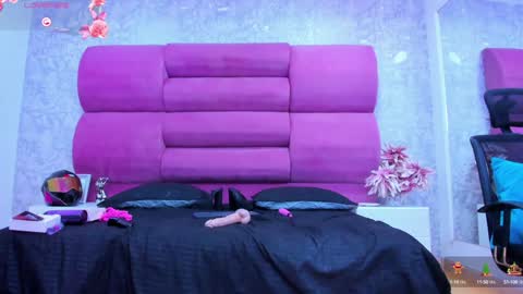 Snapshot of meganfoxxi_ chatting on 12-10-24, 12:39 MeganFOXXI online show from 12-10-24, 12:39