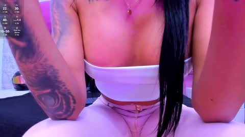 Snapshot of meganfoxxi_ chatting on 12-18-24, 08:36 MeganFOXXI online show from 12-18-24, 08:36