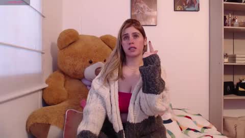 Snapshot of meganlk chatting on 02-10-26, 11:25 MEGAN online show from 02-10-26, 11:25