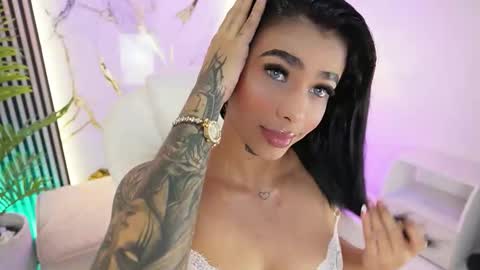 Megan Lowell online show from 11-20-25, 07:57