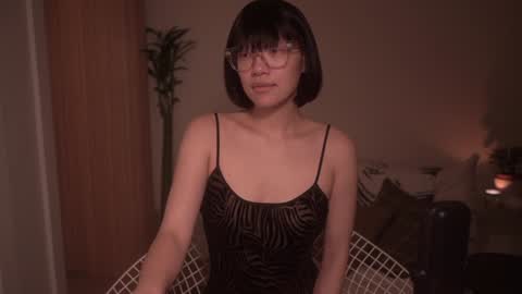 Snapshot of meganmei666 chatting on 12-07-24, 02:53 for more 3 online show from 12-07-24, 02:53