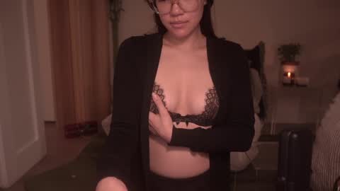 Snapshot of meganmei666 chatting on 12-25-24, 05:48 for more 3 online show from 12-25-24, 05:48
