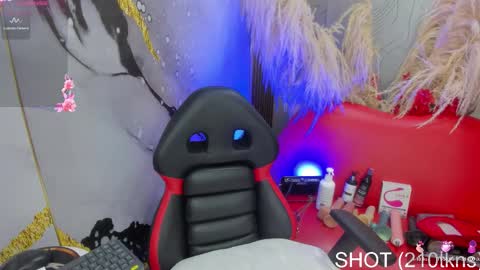 Snapshot of megann__up chatting on 10-05-25, 09:02 Megan online show from 10-05-25, 09:02