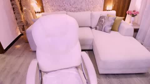 Megan  online show from 11-15-25, 07:43