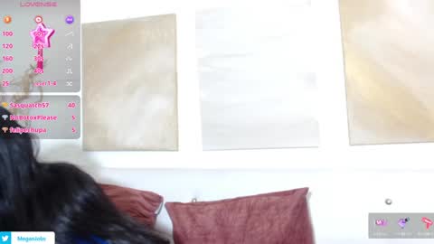 Snapshot of megannrouse_ chatting on 01-15-25, 06:40 MEGAN online show from 01-15-25, 06:40