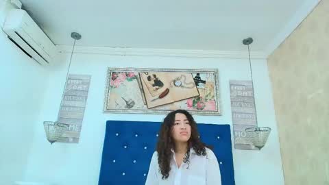 Snapshot of meganrousx chatting on 02-08-26, 12:52 Megan online show from 02-08-26, 12:52