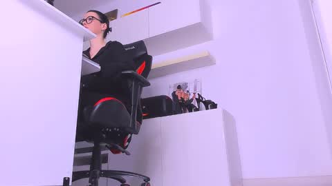 Megan online show from 12-28-24, 09:30