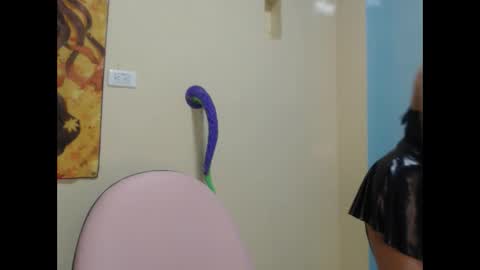 Snapshot of megara_love chatting on 11-27-25, 07:38 megara_love online show from 11-27-25, 07:38