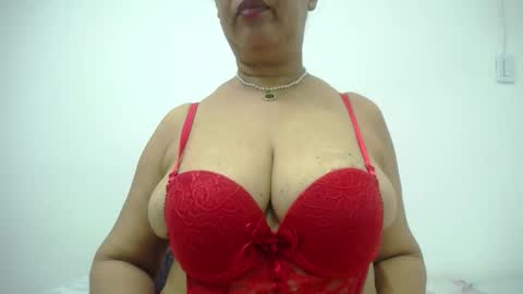 Snapshot of megatitsxxx chatting on 12-21-24, 04:09 milfpleasure online show from 12-21-24, 04:09