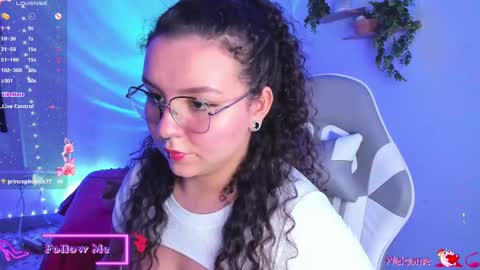 Snapshot of meggan_millerr chatting on 10-04-25, 05:11 online show from 10-04-25, 05:11