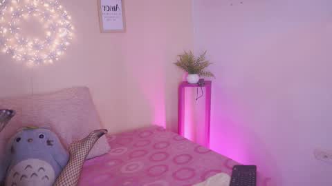 Meggie 1J online show from 12-19-25, 11:45