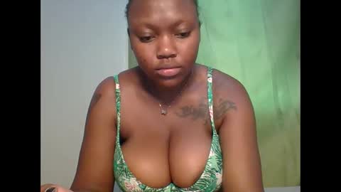 Snapshot of meghan_spice chatting on 09-25-25, 08:18 meghan_spice online show from 09-25-25, 08:18