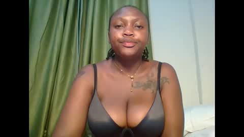 Snapshot of meghan_spice chatting on 10-13-25, 06:41 meghan_spice online show from 10-13-25, 06:41