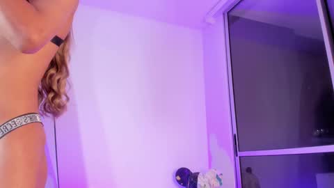 Snapshot of meghanallen_ chatting on 09-26-25, 11:53 meghanallen_ online show from 09-26-25, 11:53