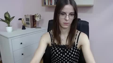 Snapshot of megi_erotic chatting on 03-05-25, 02:45 Megi online show from 03-05-25, 02:45