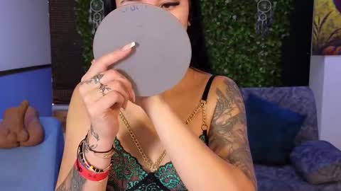 Mei online show from 11-22-25, 11:31