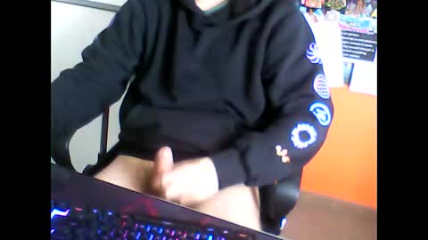 Snapshot of meks5544 chatting on 02-24-25, 11:10 meks5544 online show from 02-24-25, 11:10