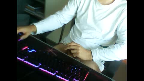 Snapshot of meks5544 chatting on 09-27-25, 11:37 meks5544 online show from 09-27-25, 11:37