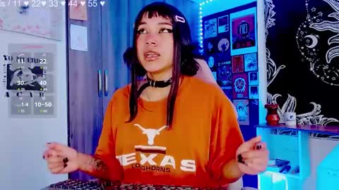 Melissa  -  -  Please help me to reach 100 thumbs up online show from 12-27-24, 05:59