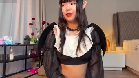 Melana online show from 10-31-25, 11:33