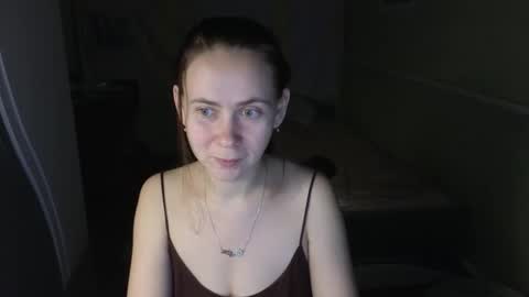 Snapshot of melania____ chatting on 11-16-25, 07:41 Mila online show from 11-16-25, 07:41