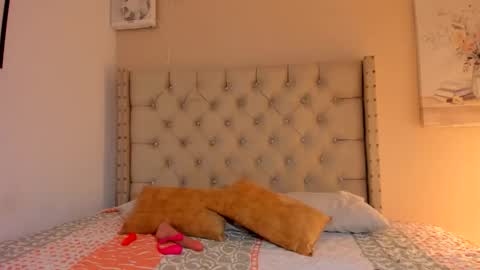 melania_xtreme online show from 12-21-25, 01:57