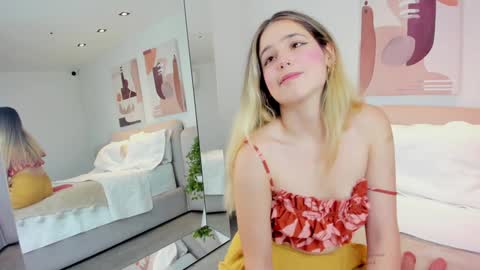 Snapshot of melanie__5 chatting on 02-03-25, 05:18 Melanie Baez online show from 02-03-25, 05:18