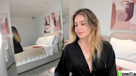 Snapshot of melanie__5 chatting on 02-07-25, 04:06 Melanie Baez online show from 02-07-25, 04:06