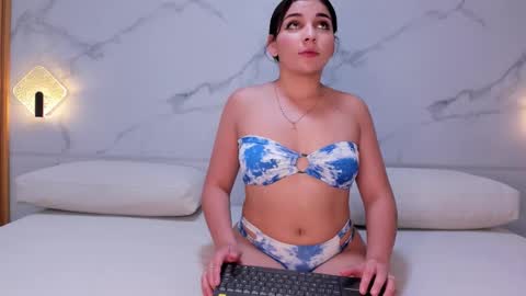 Snapshot of melanie_harl chatting on 02-27-26, 06:52 Melanie online show from 02-27-26, 06:52