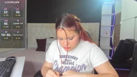 Snapshot of melanie_hh chatting on 03-10-25, 04:07 Melanie  online show from 03-10-25, 04:07