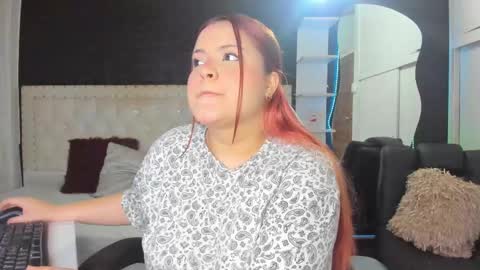 Snapshot of melanie_hh chatting on 03-11-25, 04:10 Melanie  online show from 03-11-25, 04:10