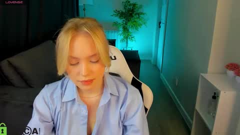 Melanie online show from 10-17-25, 12:47