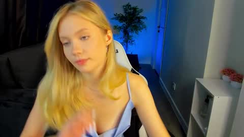 Melanie online show from 10-18-25, 12:57