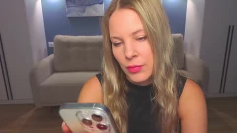 Melanie Bennett online show from 01-12-26, 06:07