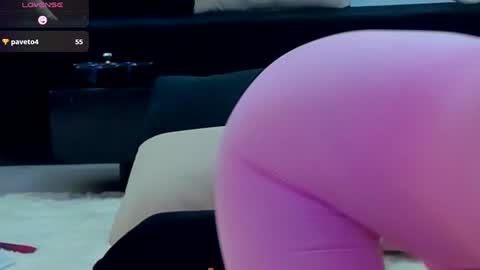 Snapshot of melanielexxx chatting on 01-01-25, 01:26 OF melanielexxx online show from 01-01-25, 01:26